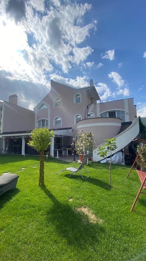 Meduza Wellness Spa S Ubytovanim 흘로호베츠 외부 사진