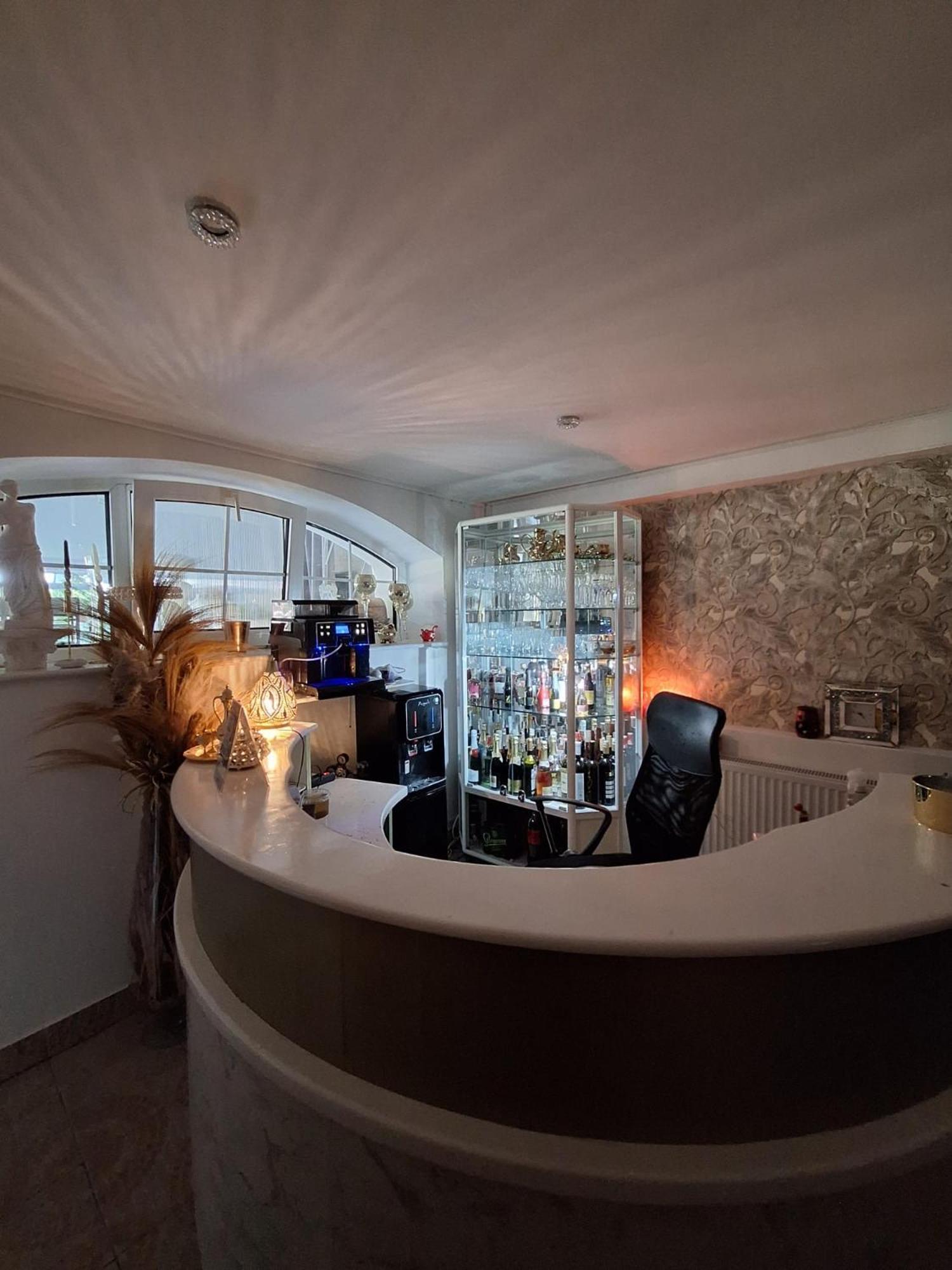 Meduza Wellness Spa S Ubytovanim 흘로호베츠 외부 사진