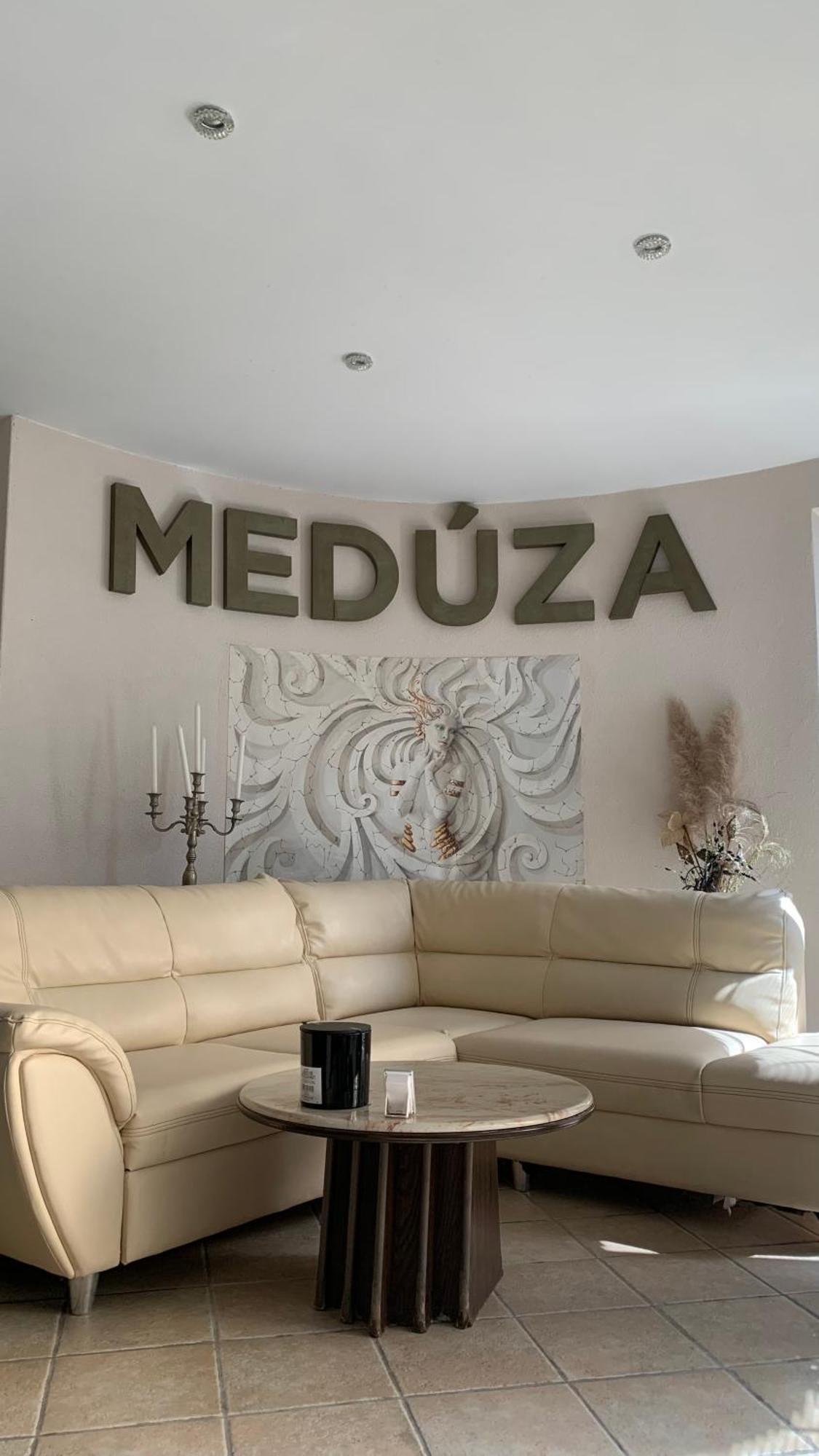 Meduza Wellness Spa S Ubytovanim 흘로호베츠 외부 사진